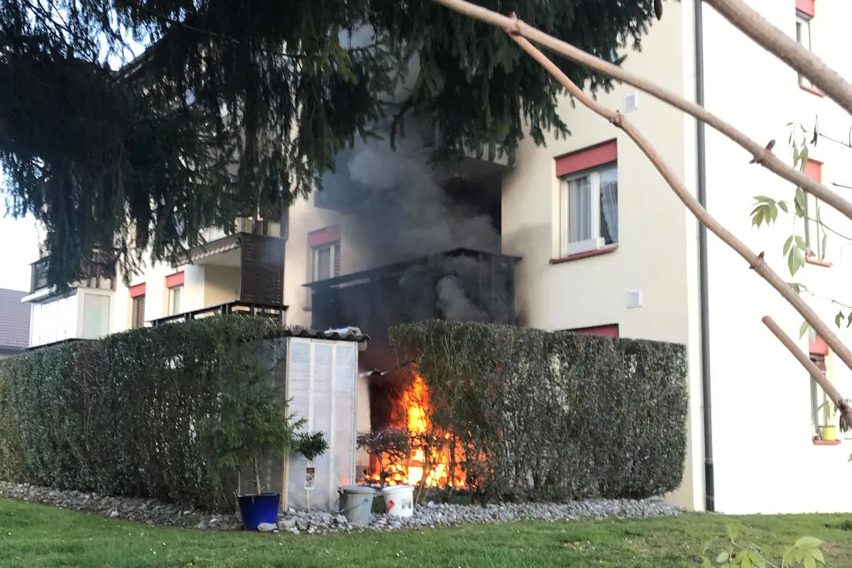 Münchwilen TG: Brand in einem Mehrfamilienhaus