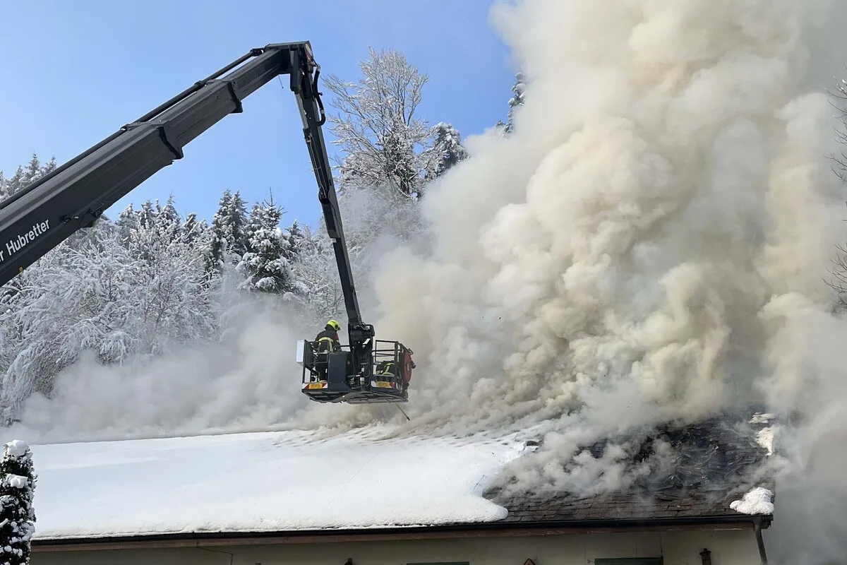 Alberswil LU - Brand in einem alten "Armeegebäude"