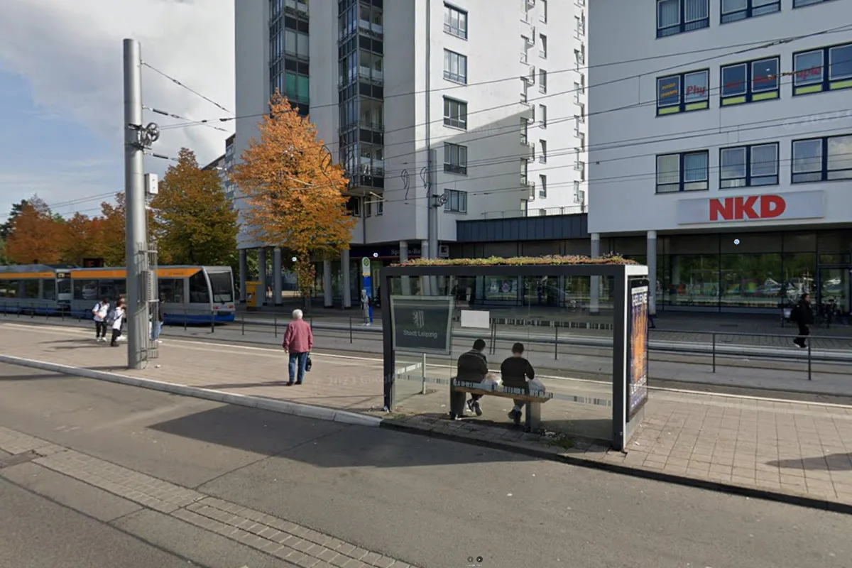 Leipzig – Mann greift Busfahrer mit Axt an