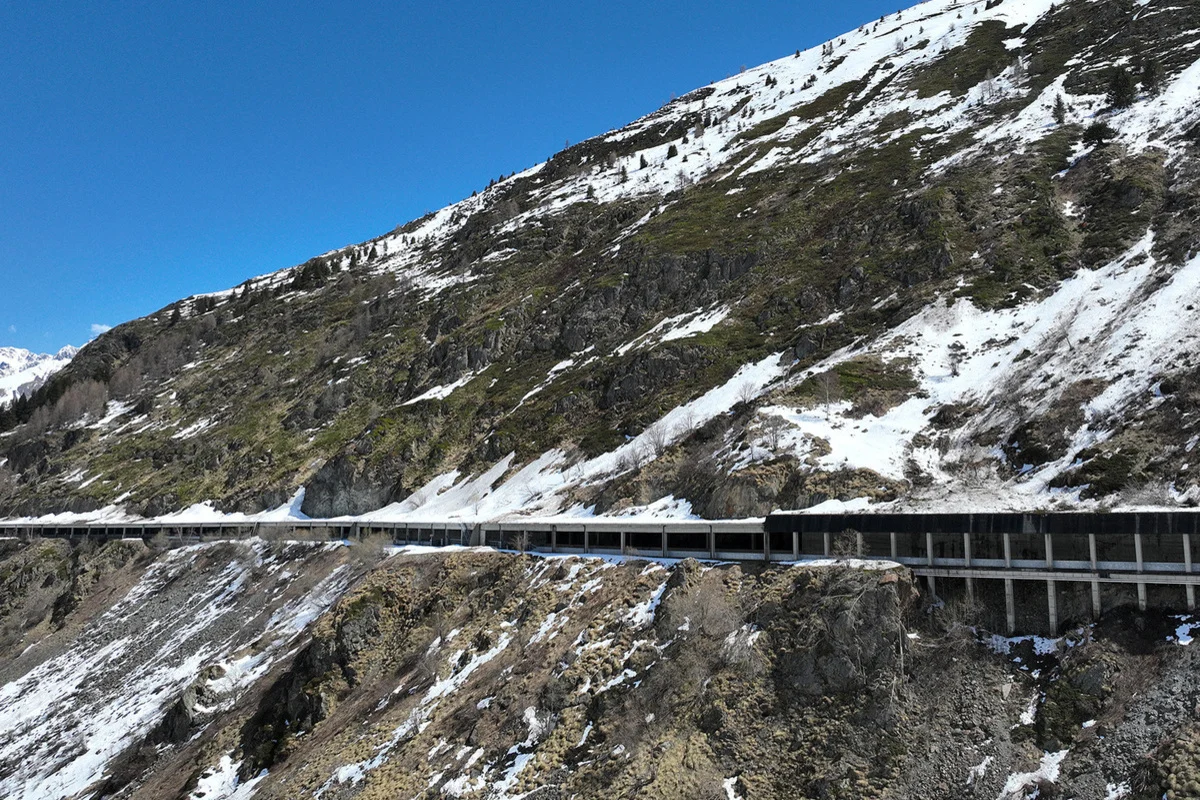 A21 Grosser St. Bernhard bleibt wegen Steinschlaggefahr gesperrt