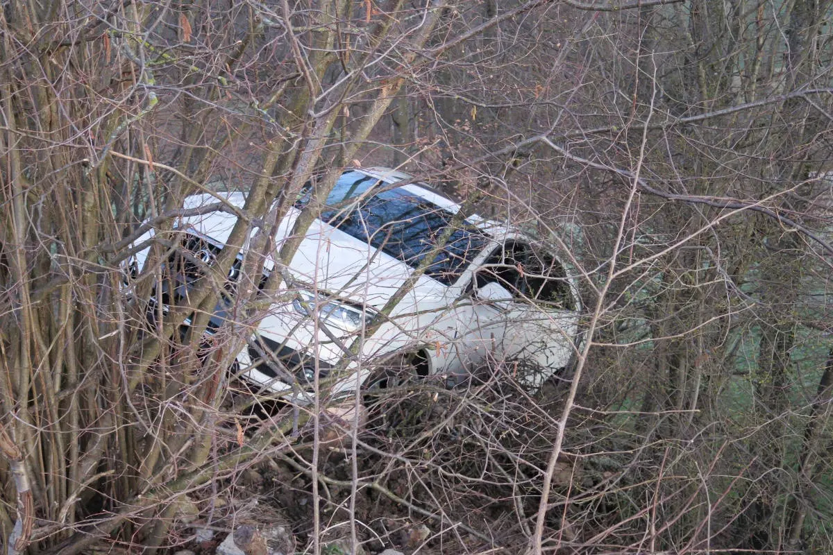 Wenslingen BL – Fahrzeuglenker verursacht Unfall unter Alkoholeinfluss