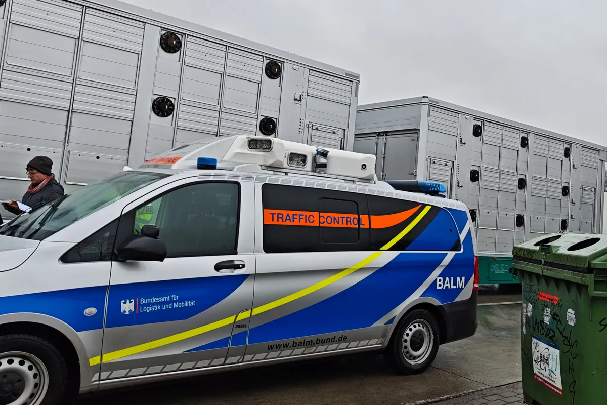 Hannover – 17 Verstöße bei Kontrolle von Tiertransporten