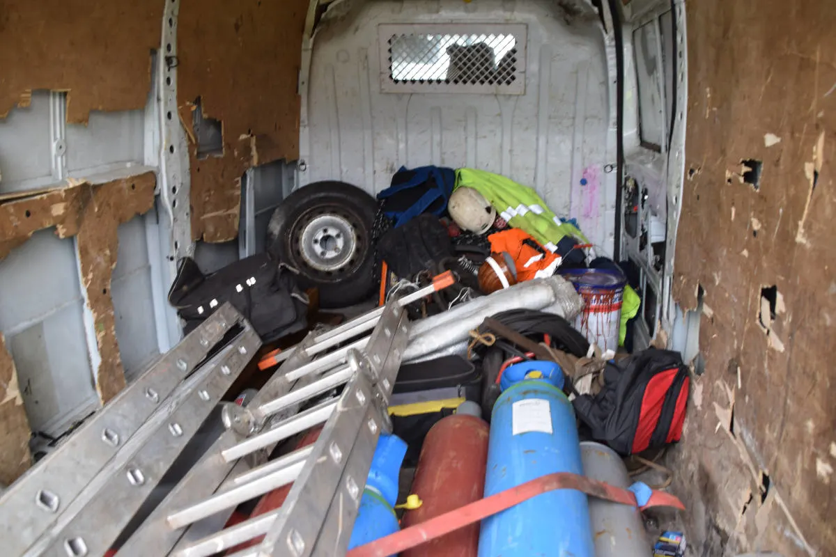 Bremerhaven – Mangelnde Ladungssicherung - Polizei stoppt Kleintransporter