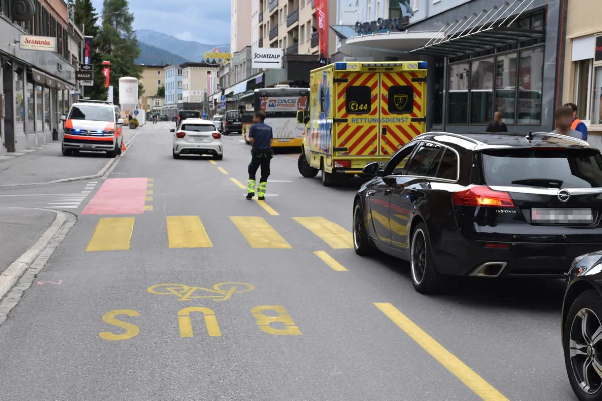 Davos GR -  87-jährige Fussgängerin angefahren