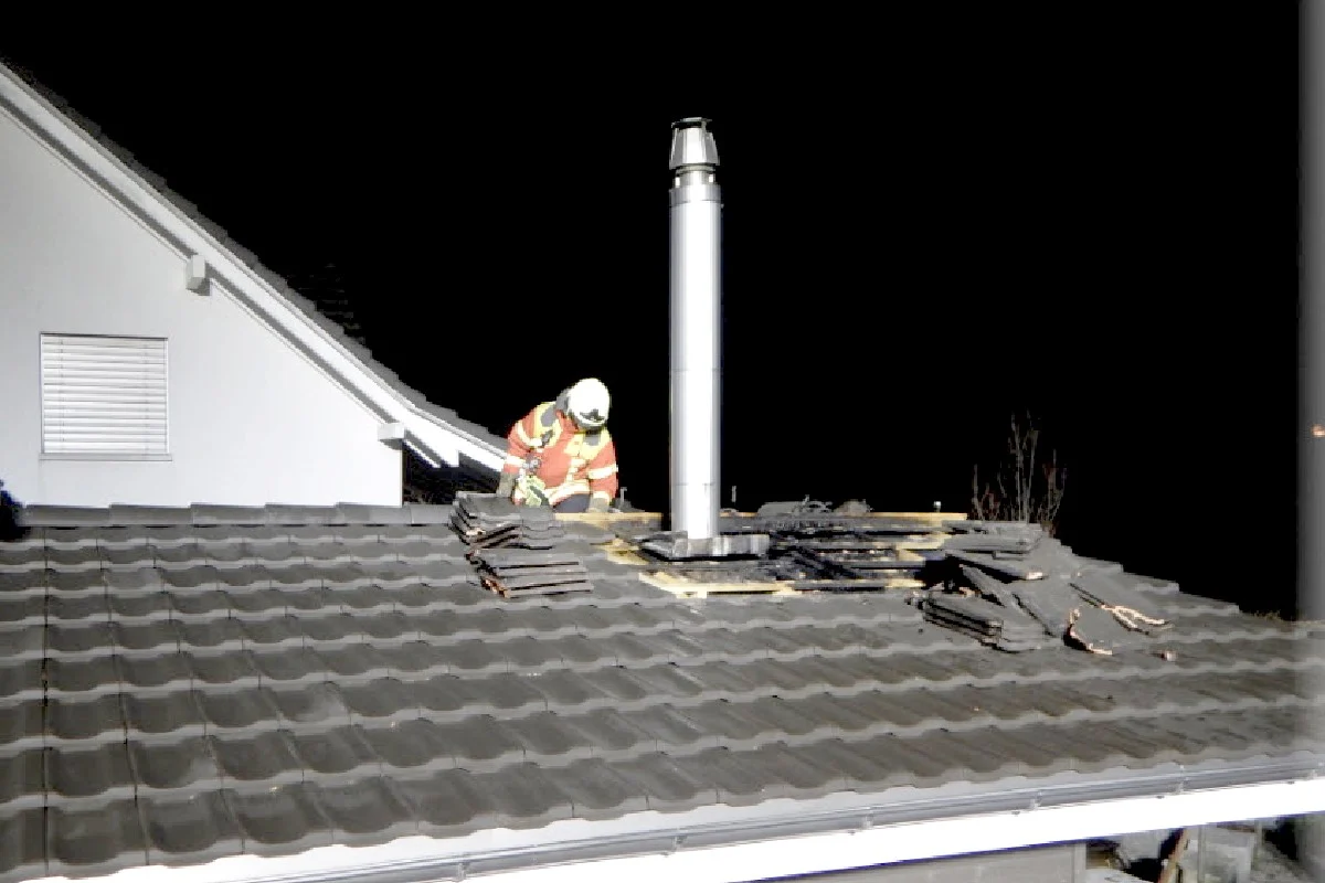 Gerlikon TG - Mottbrand in Gartenhaus endet glimpflich