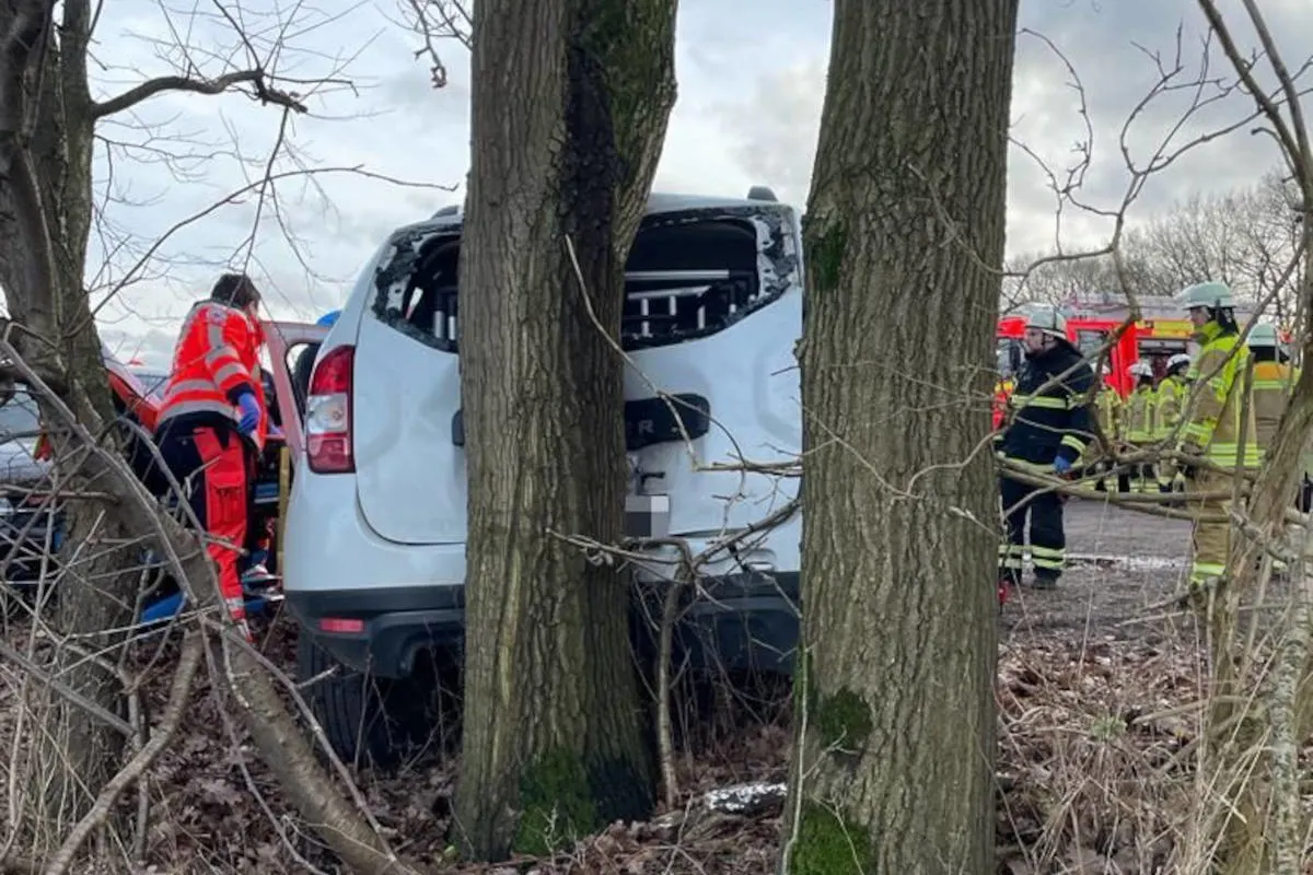 Stade – 59-jähriger Autofahrer bei Unfall verletzt