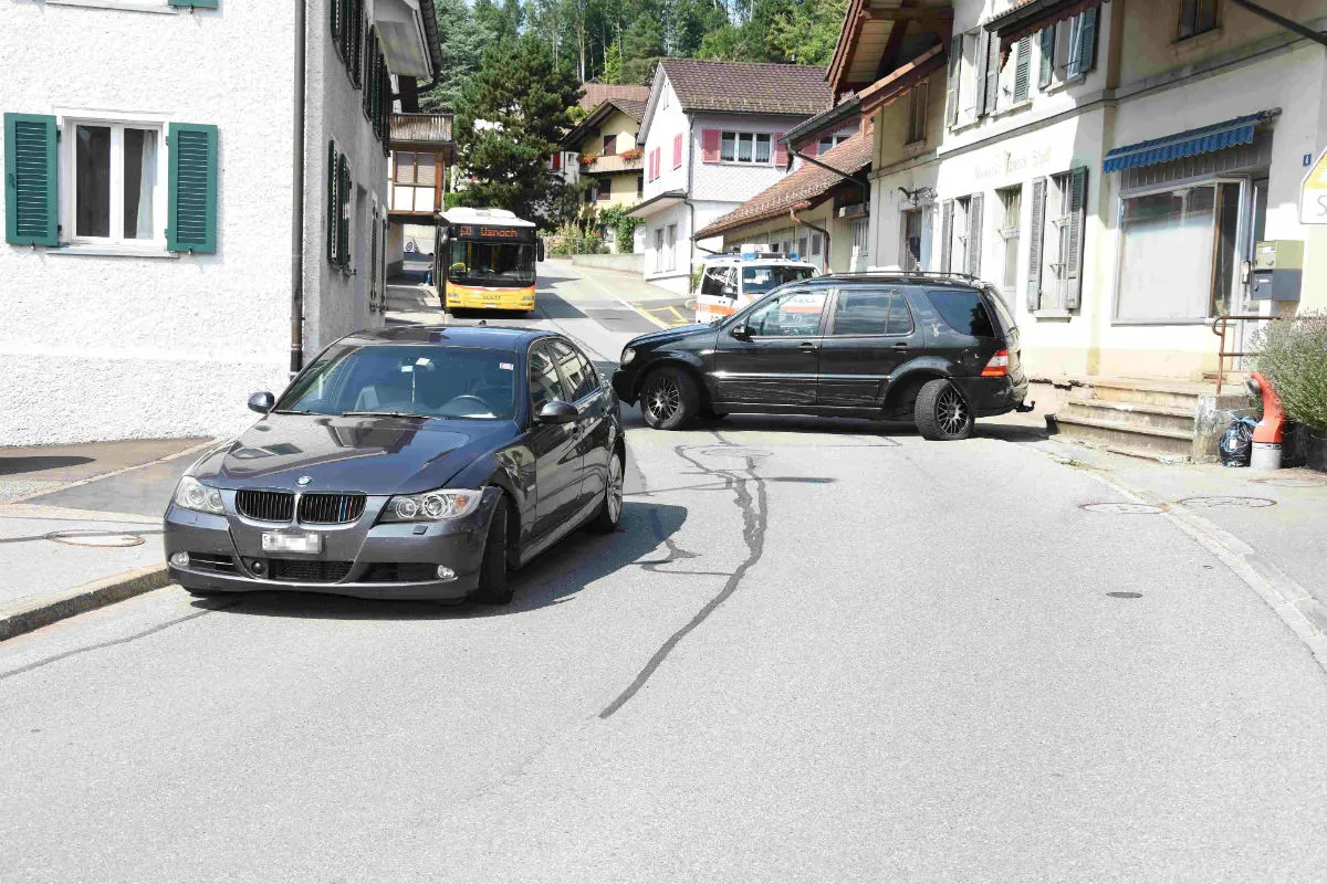 Uznach SG - Alkoholisiert Unfall verursacht