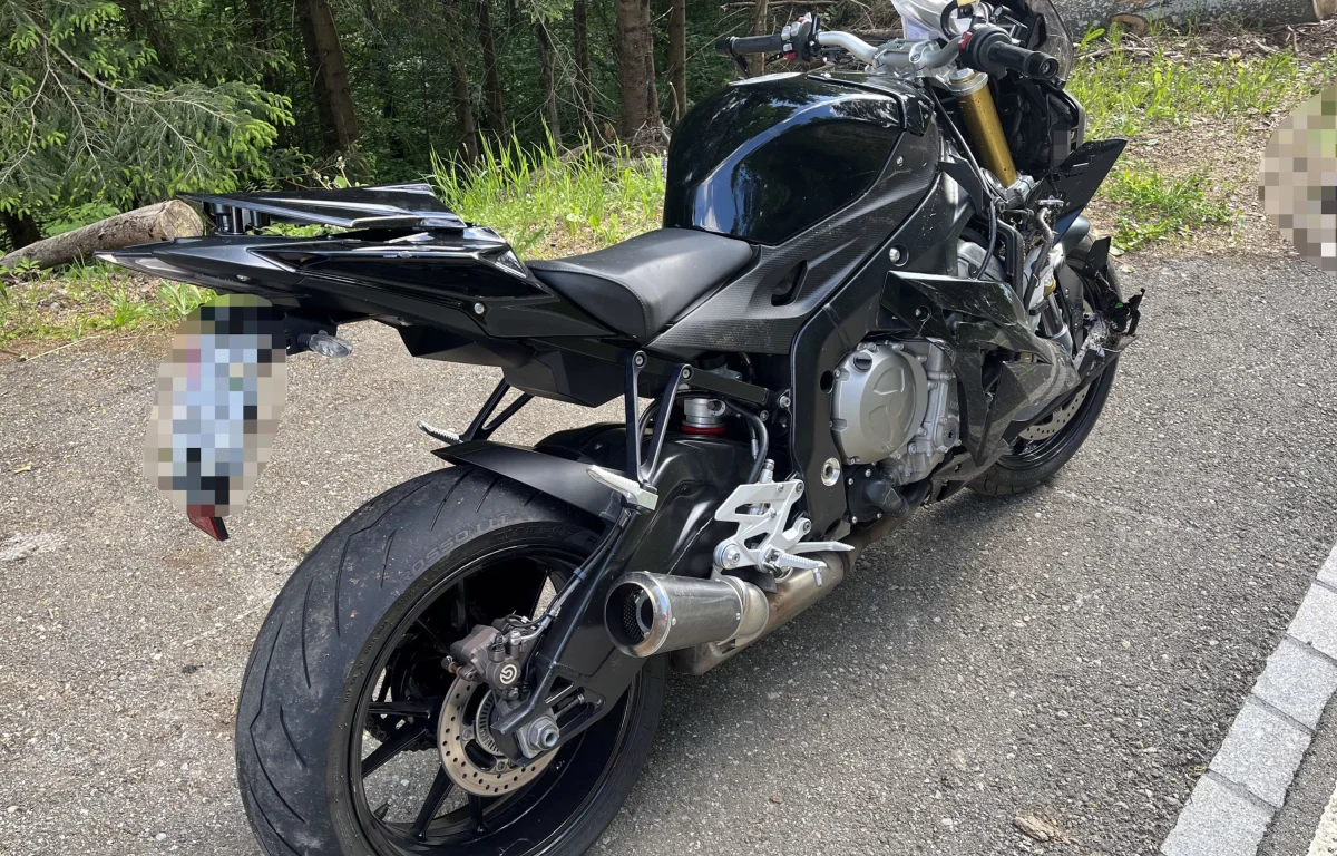 Mühlrüti SG – Unfall zwischen zwei Motorrädern