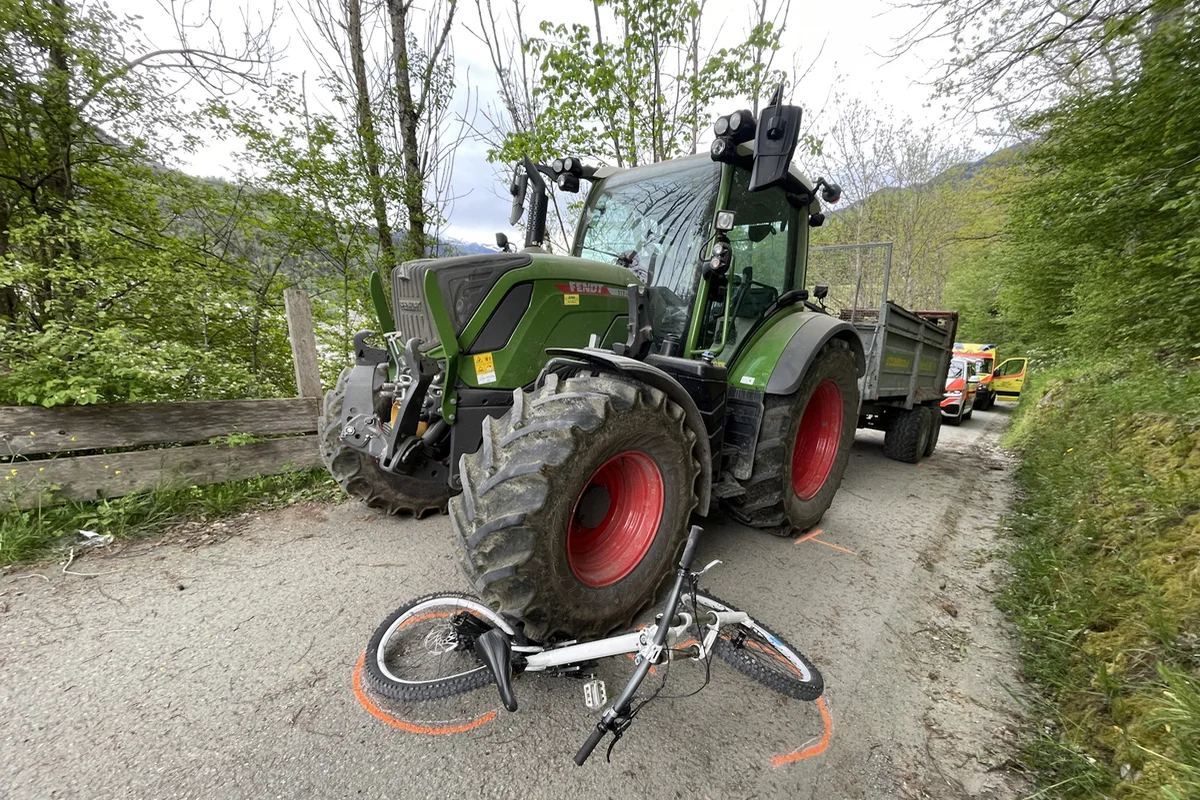 Ilanz GR - Fahrradfahrer bei Unfall mit Traktor schwer verletzt