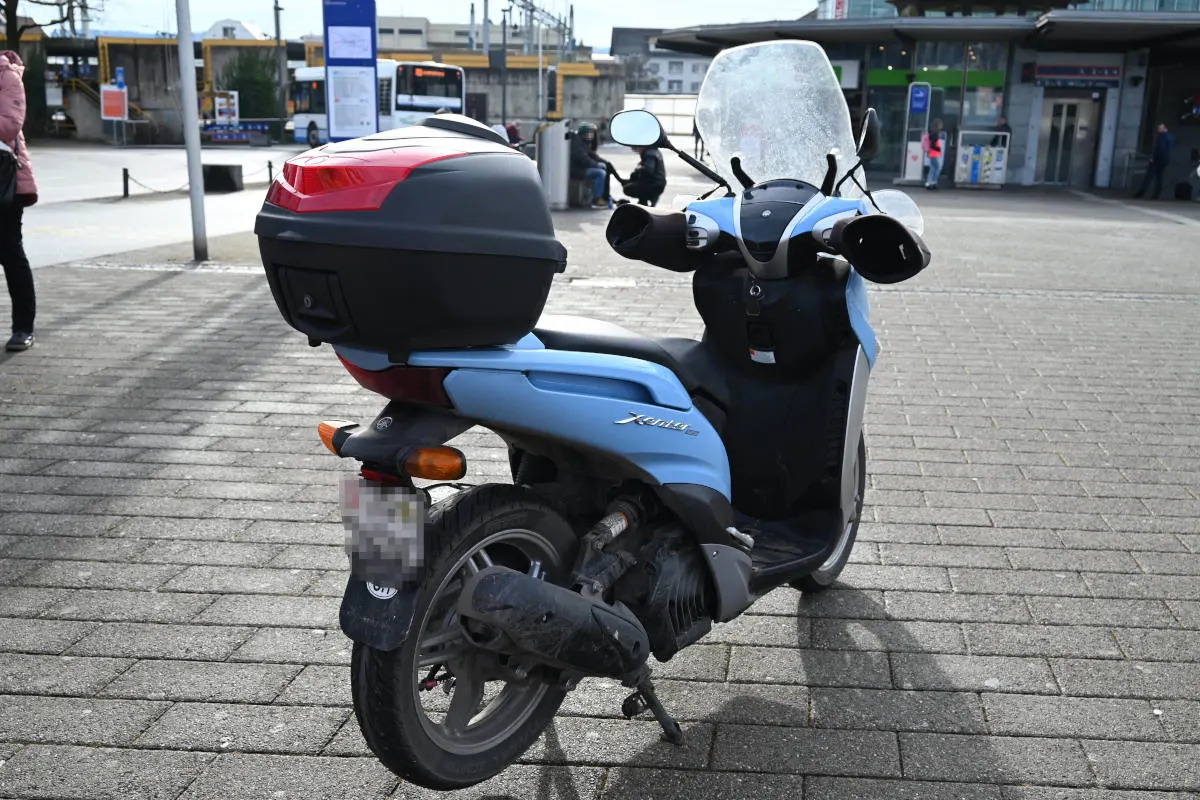 Wil SG – Auffahrunfall zwischen Auto und Roller