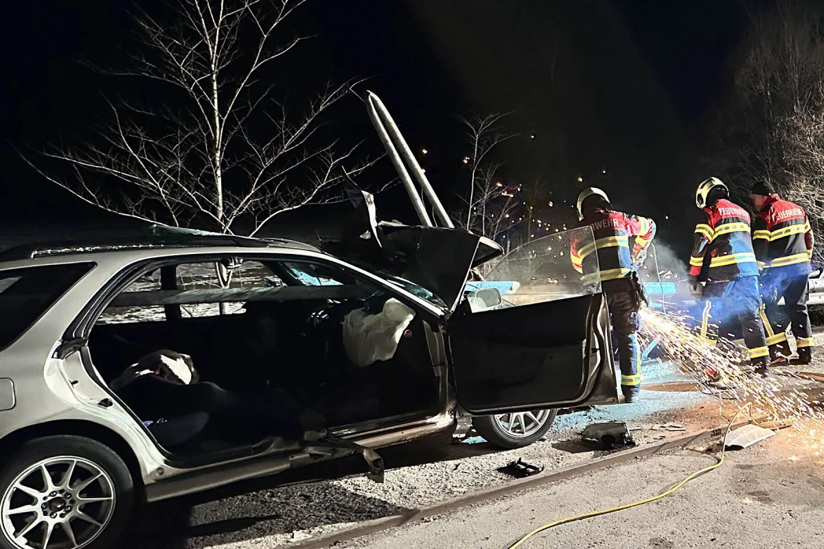 Schwerer Unfall in Unteriberg SZ – Strasse drei Stunden gesperrt