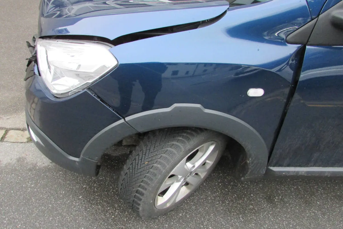 Unfall in Nettsal GL – Nicht aufgepasst und aufgefahren