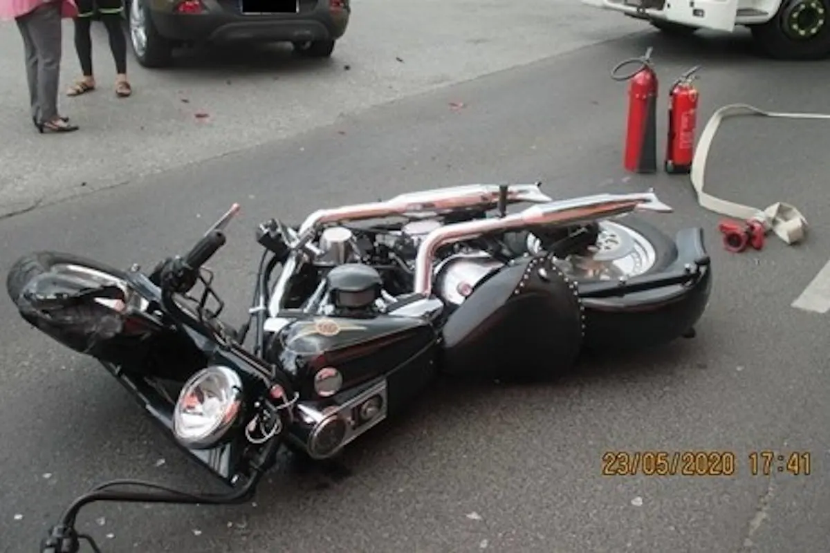 Erkrath – Motorrad übersehen
