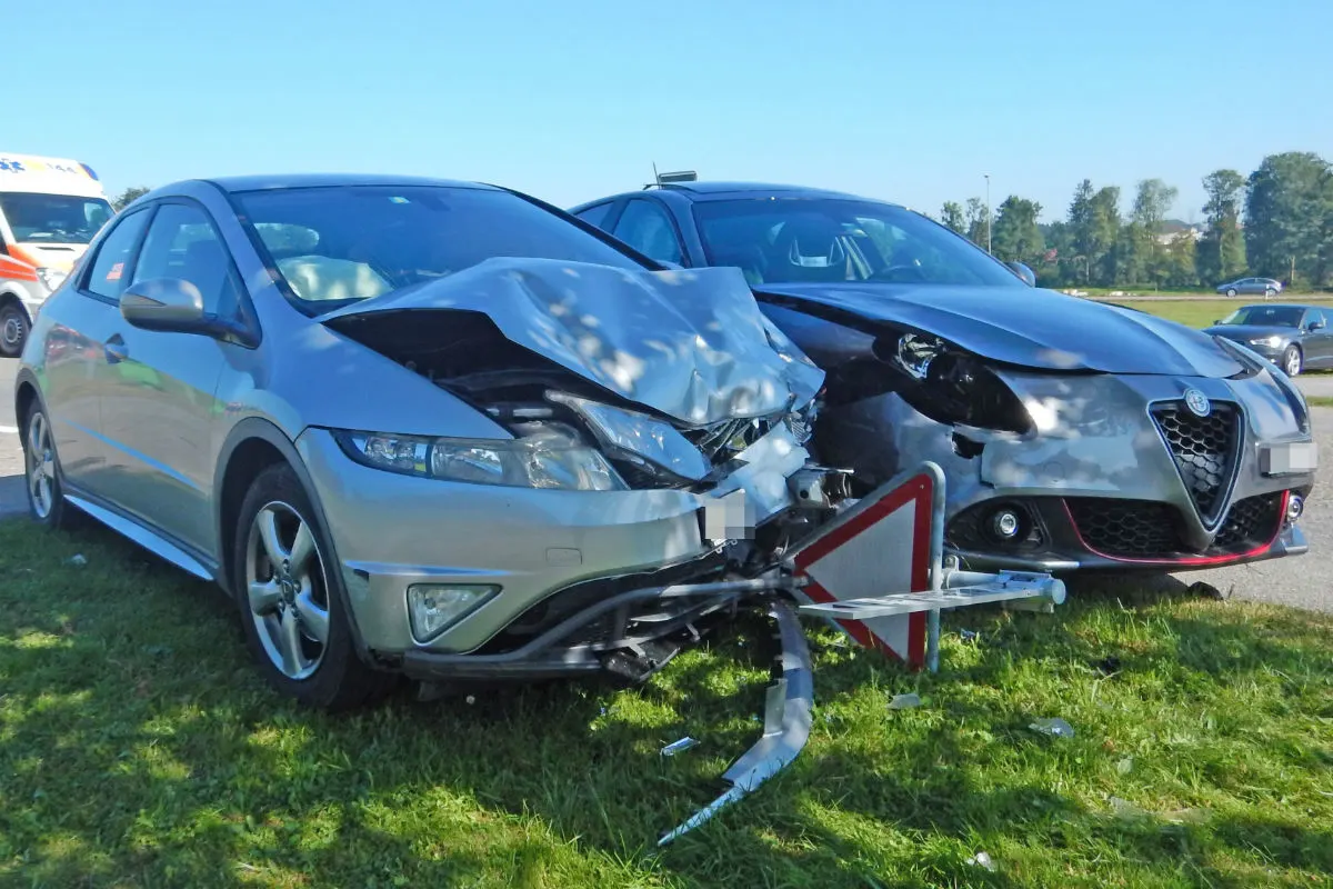 Zihlschlacht TG - Kollision zwischen Honda und Alfa fordert verletzte