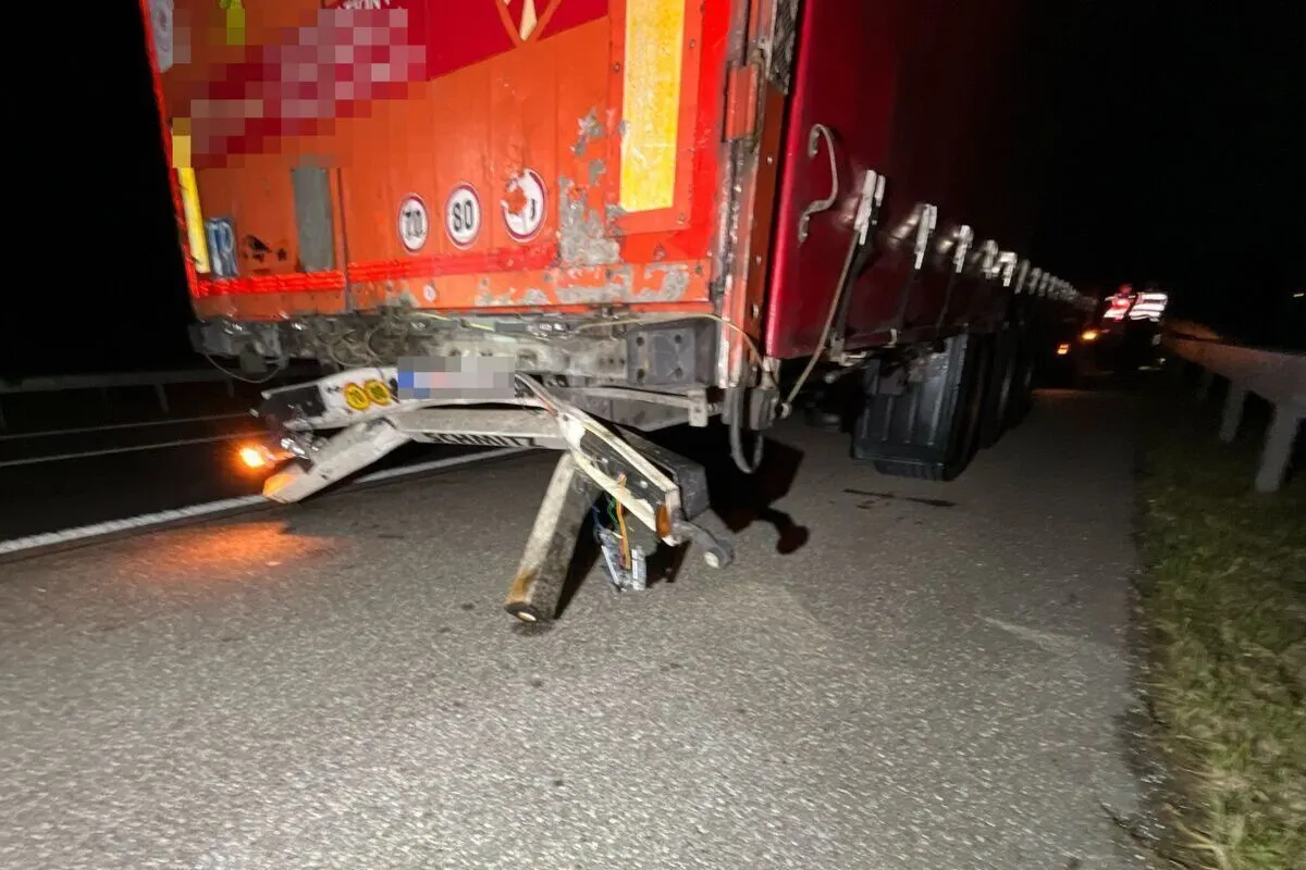 Deitingen SO – Lieferwagen mit Sattelmotorfahrzeug kollidiert