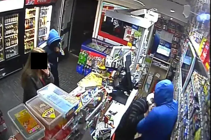 Düren – Öffentlichkeitsfahndung nach versuchtem Raub auf Kiosk