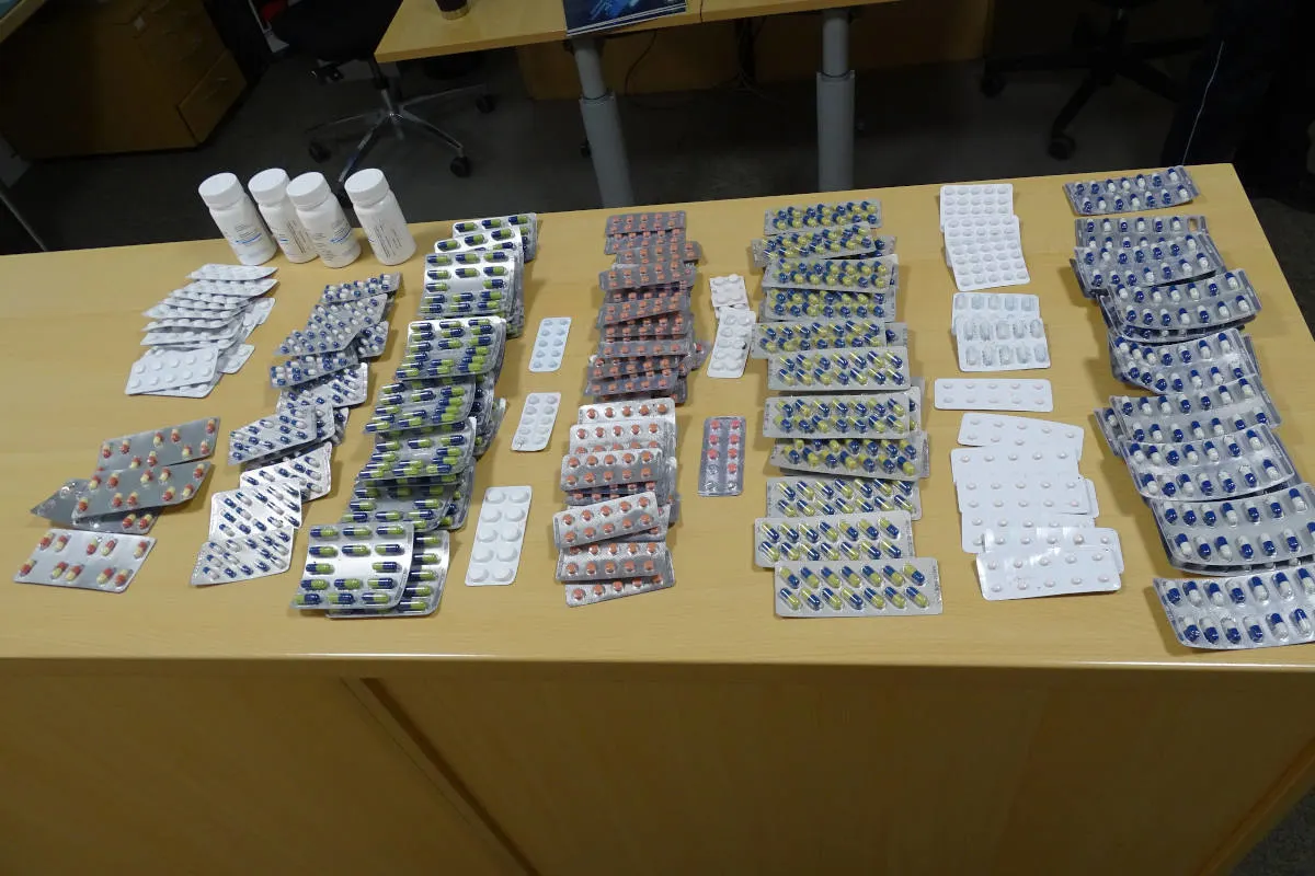 Schwentinental – 2.000 Tabletten an Altkleidercontainer