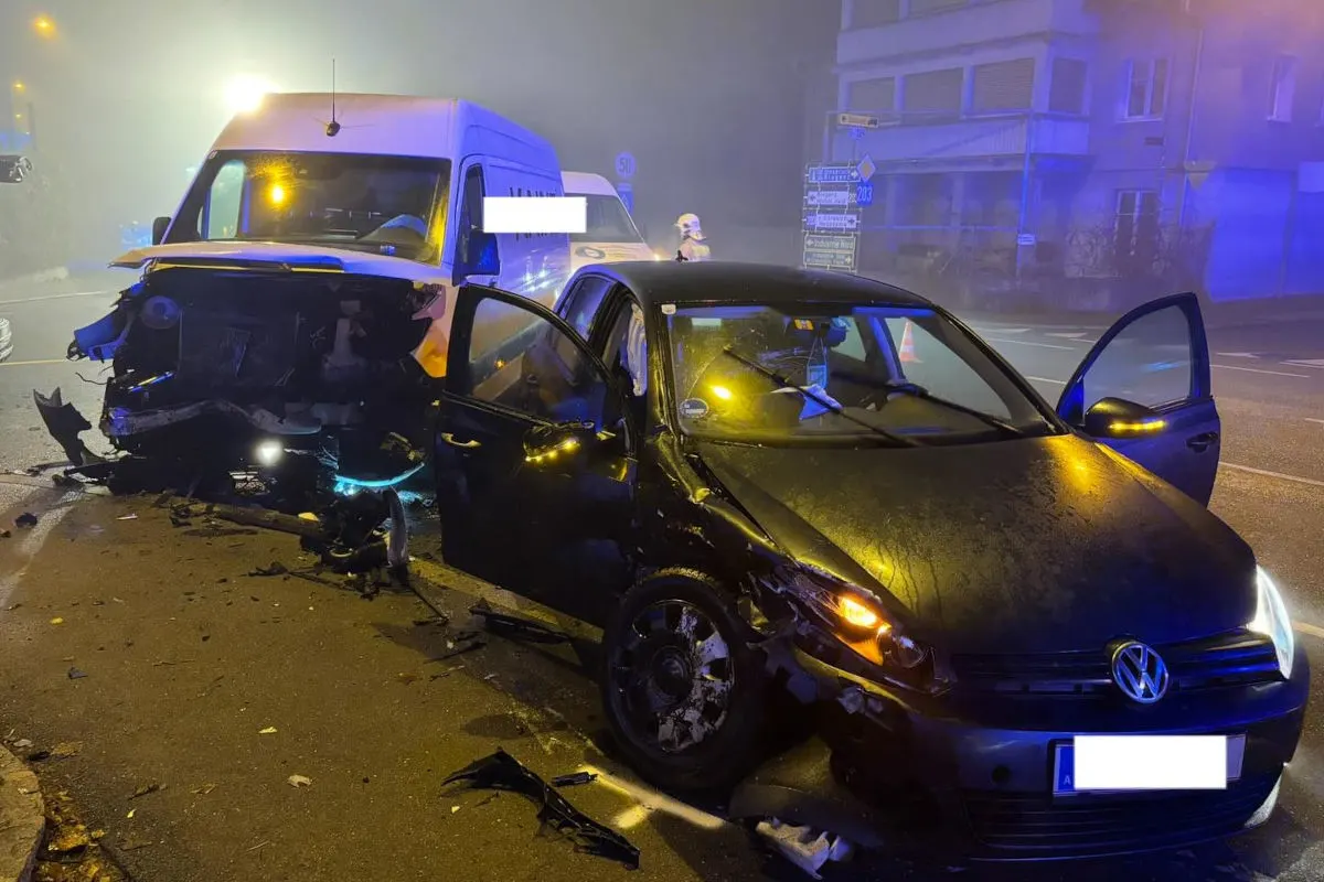 Lustenau V – Drei Verletzte bei Unfall an Kreuzung
