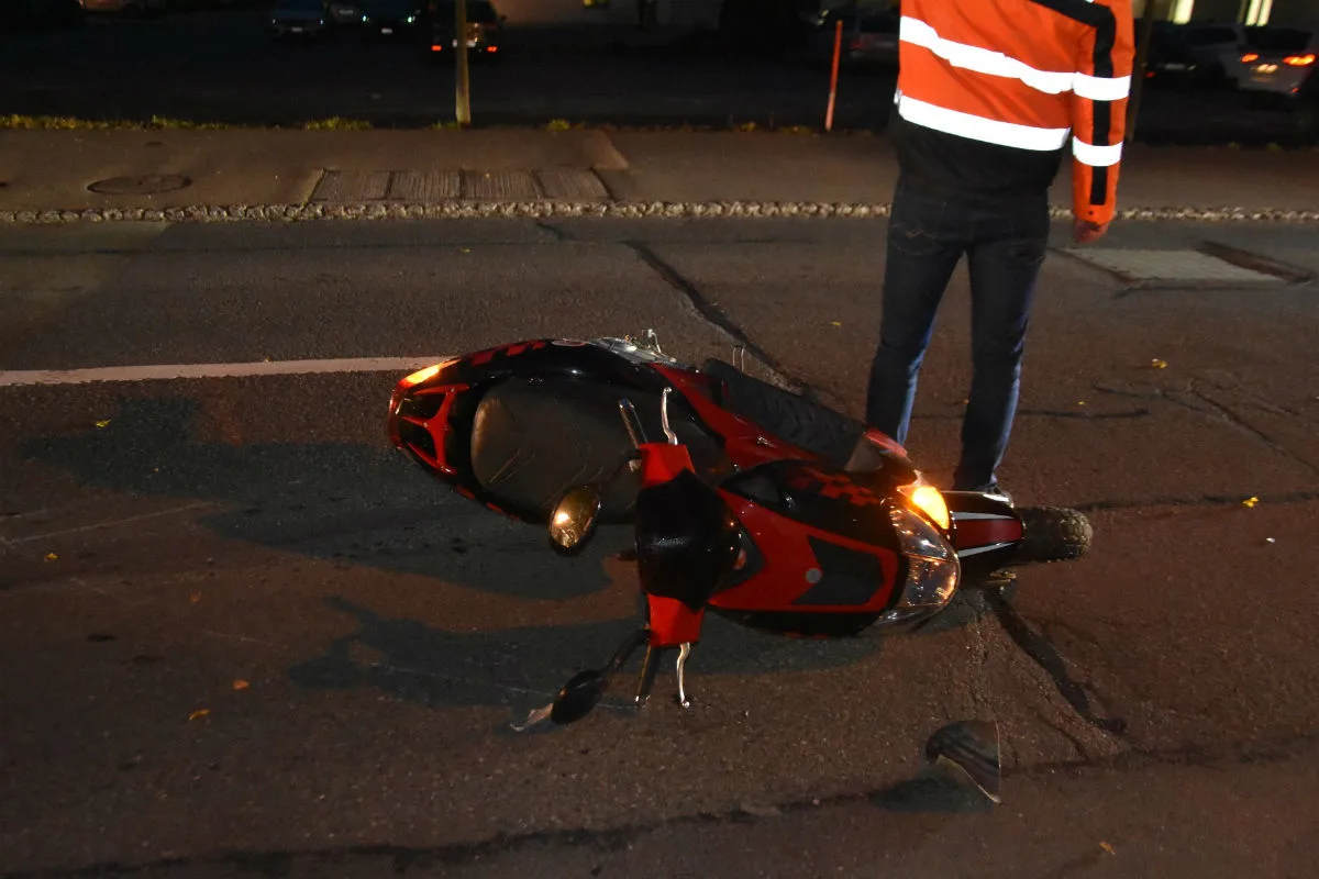 Altstätten SG - Autofahrer gegen Roller geprallt
