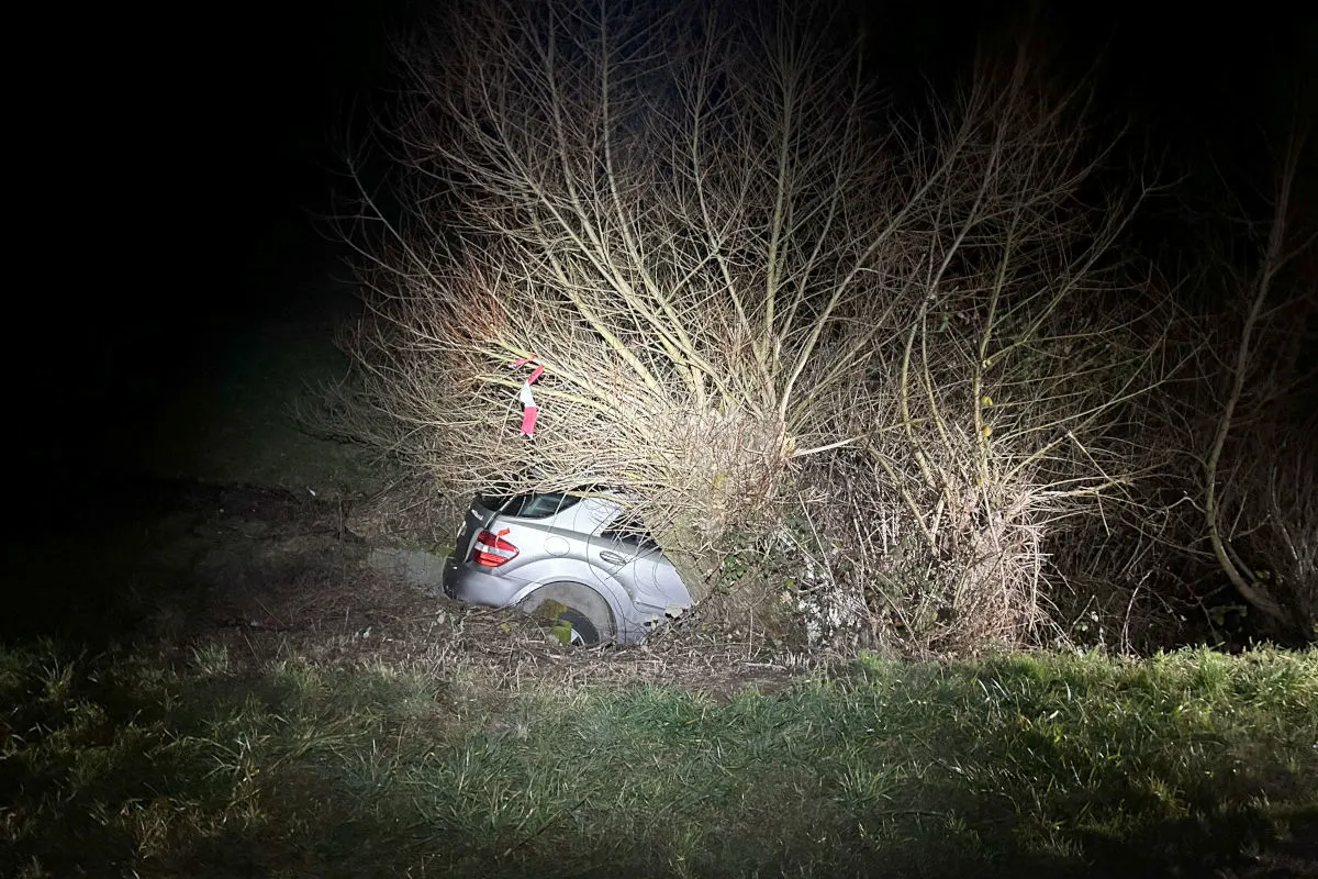 Wölflinswil AG – Alkoholisierter Lenker landet bei Unfall im Bach