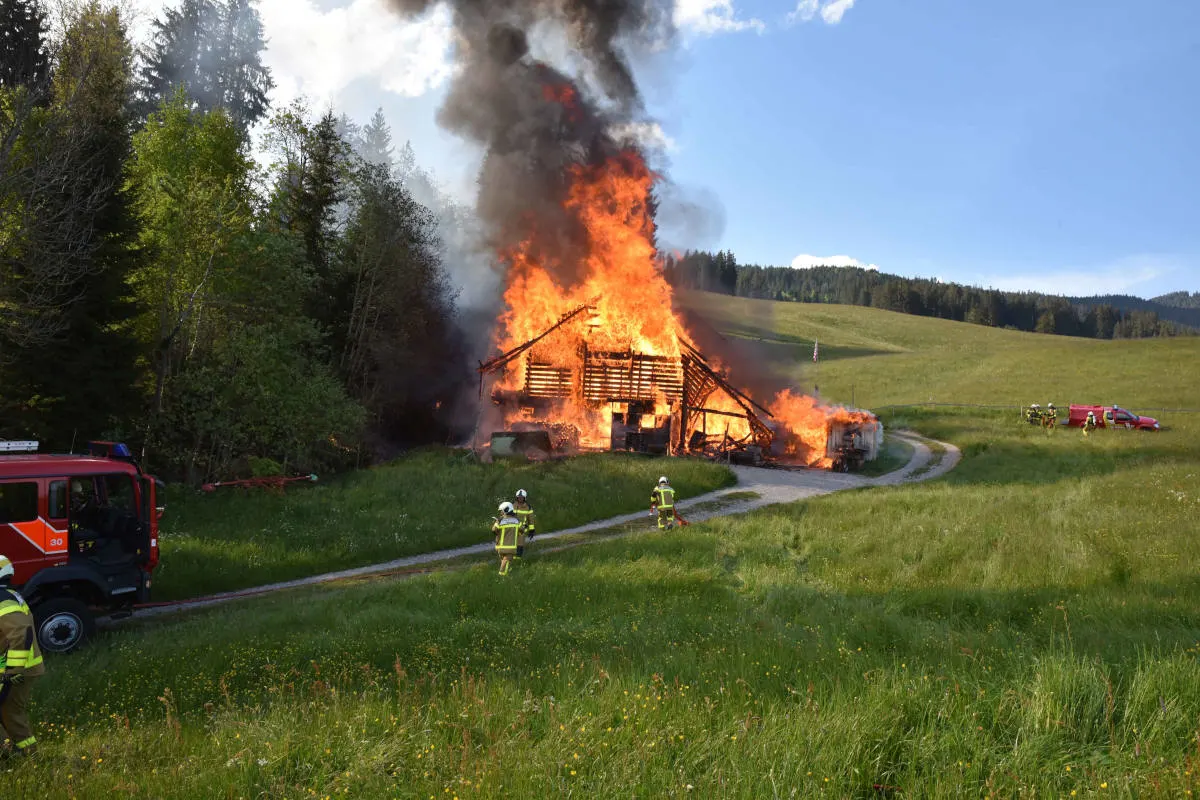  Sarnen OW – Brand eines alten Stalles