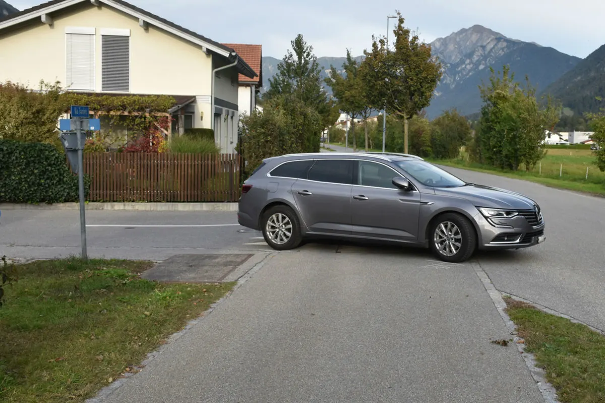 Unfall Domat/Ems GR - Fahrradfahrer bei Verkehrsunfall verletzt