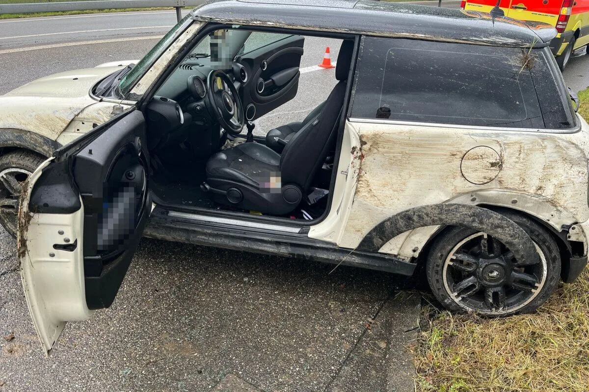 Wiedlisbach/A1 SO - Heftig mit einem Randleitpfosten kollidiert