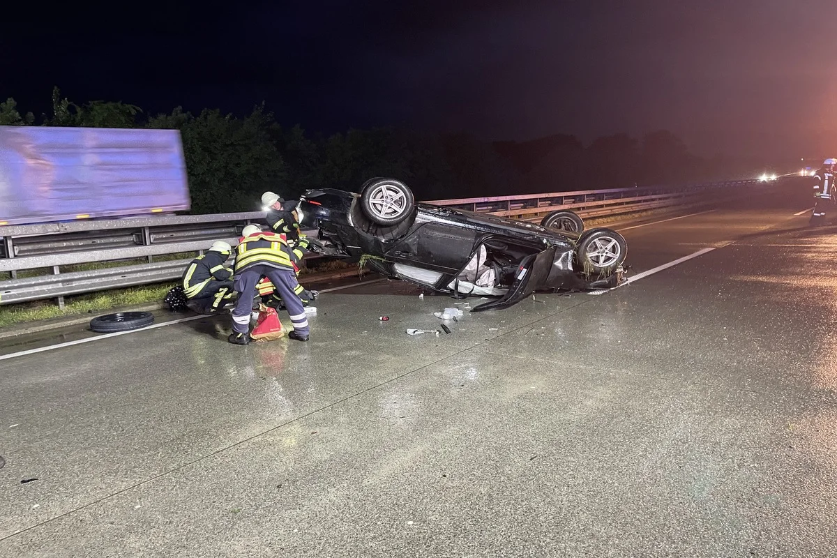 Autobahn 1 aufgrund eines schweren Unfalls kurzzeitig gesperrt 
