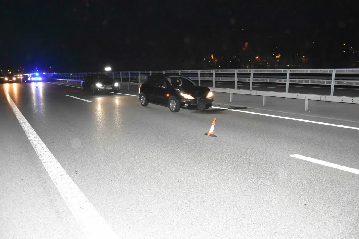 Mels SG - Junge Autolenkerin fährt in vorderes Auto
