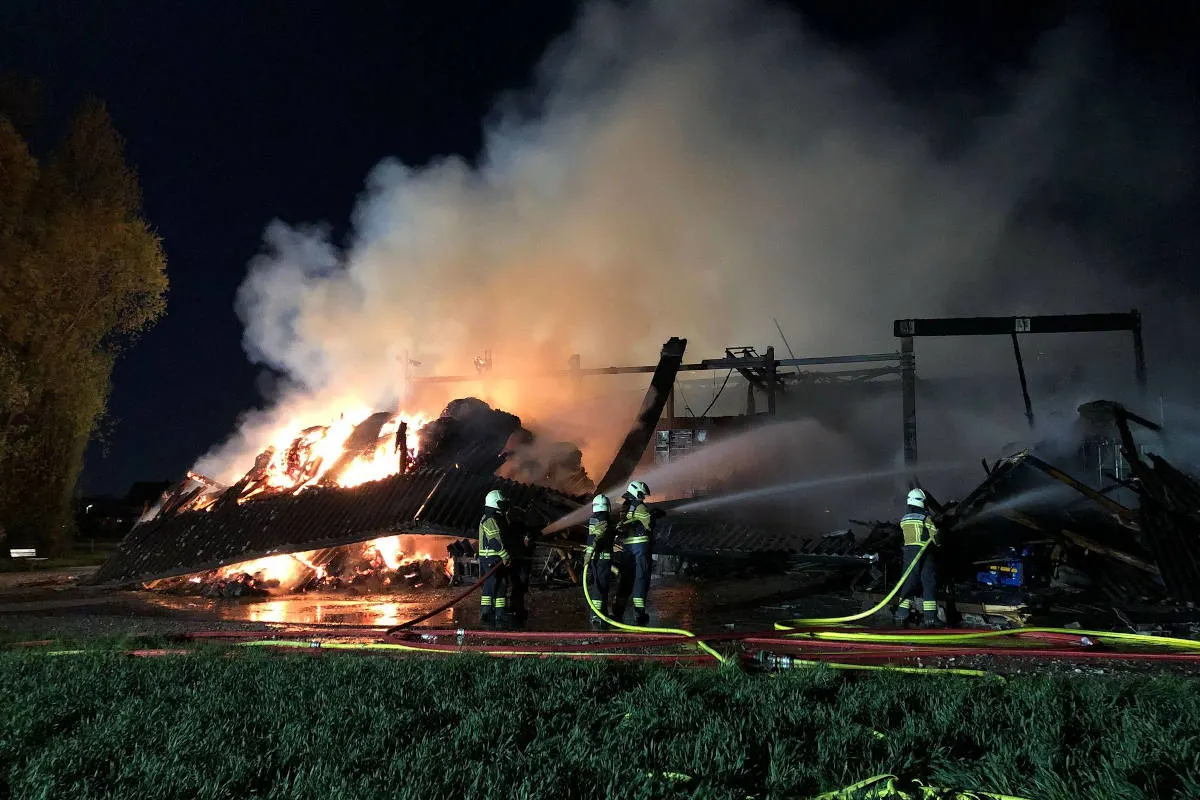 Kriegstetten SO – Futter- und Lagerhalle durch Brand zerstört 