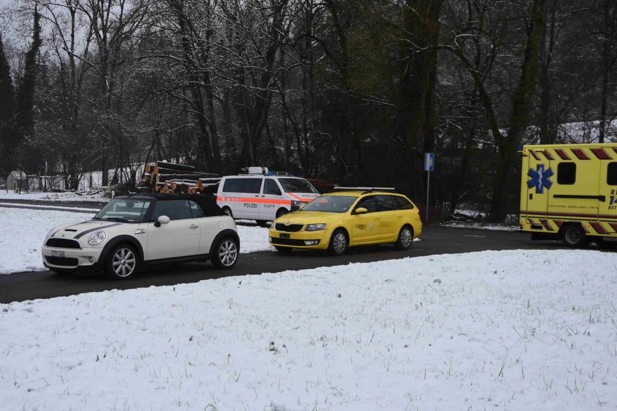 Jona SG - Auffahrkollision zwischen zwei Autos