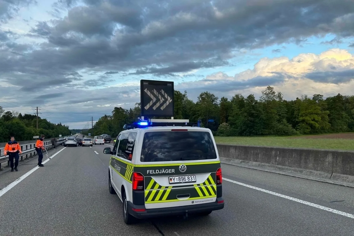 Wil SG - Rückstau nach Unfall auf der A1