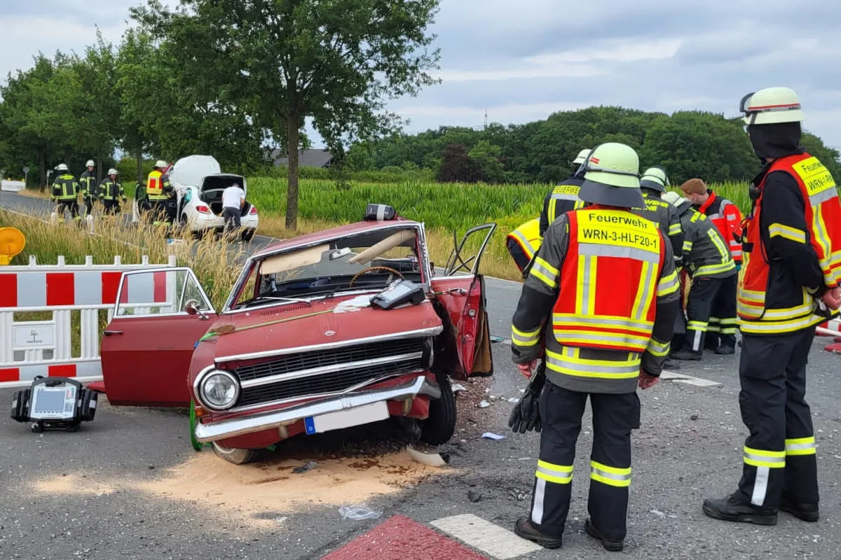 Werne – Person bei Unfall in Fahrzeug eingeklemmt