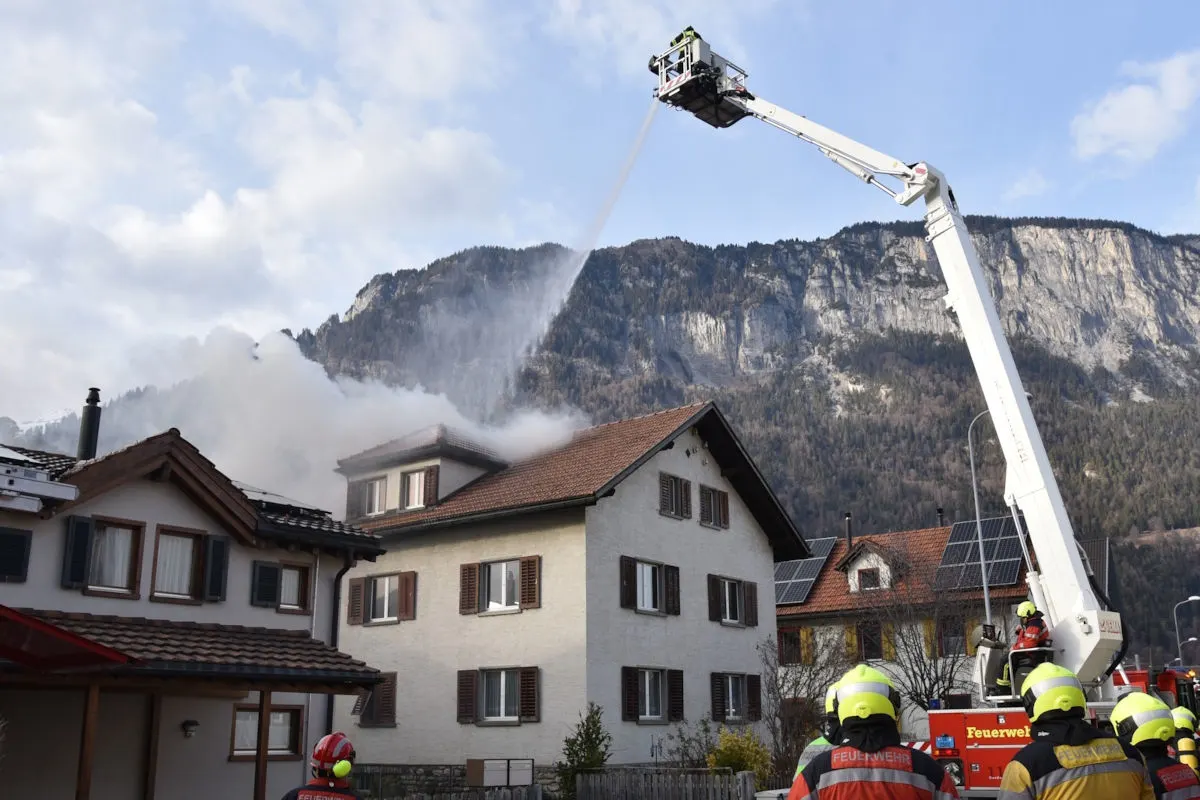 Domat/Ems GR – Neun Personen nach Brand evakuiert