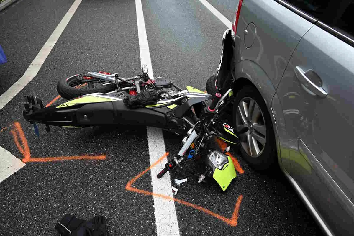 Buchs SG - 16-jährige Motorradfahrerin nach Unfall im Spital