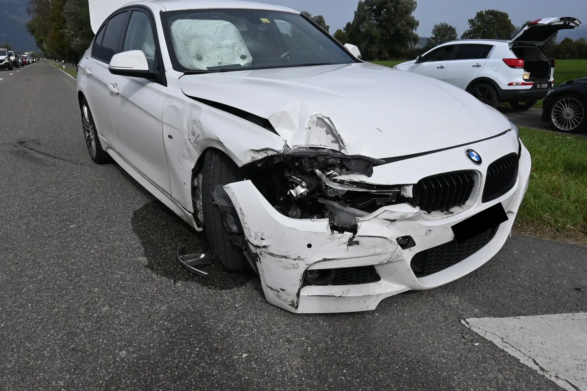 Gamprin/Schaan FL - Beträchtlicher Sachschaden nach Verkehrsunfällen 