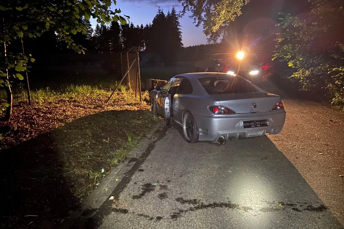 Rätselhafter Unfall in Bettwil AG - Der Lenker vom Peugeot konnte ermittelt werden!