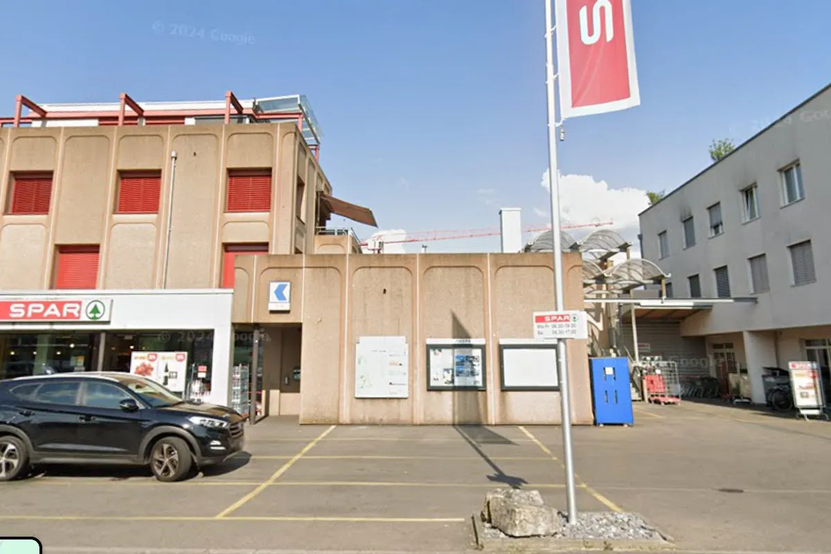 Oberkirch LU – Frau von Räubern an Bancomat bedrängt 