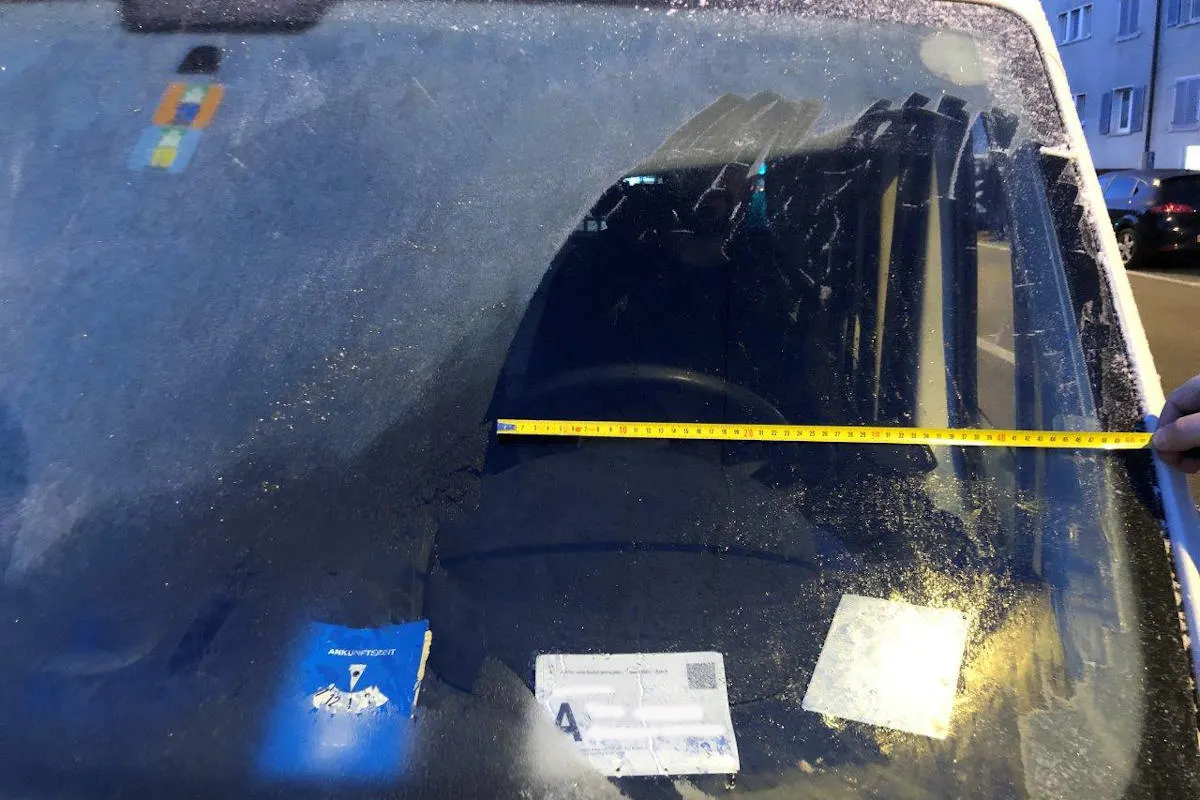 Basel BS - Vereiste Autoscheiben