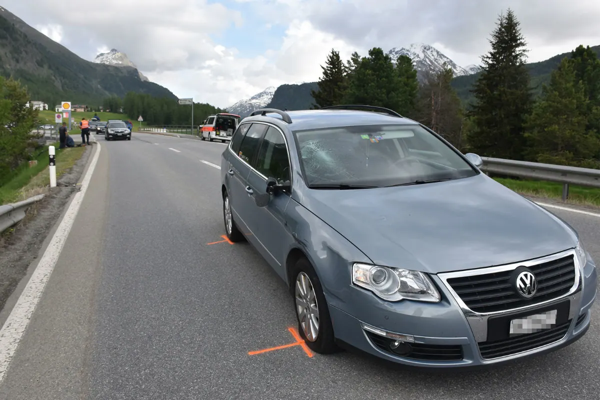 Samedan GR - Kollision zwischen Fahrrad und Personenwagen