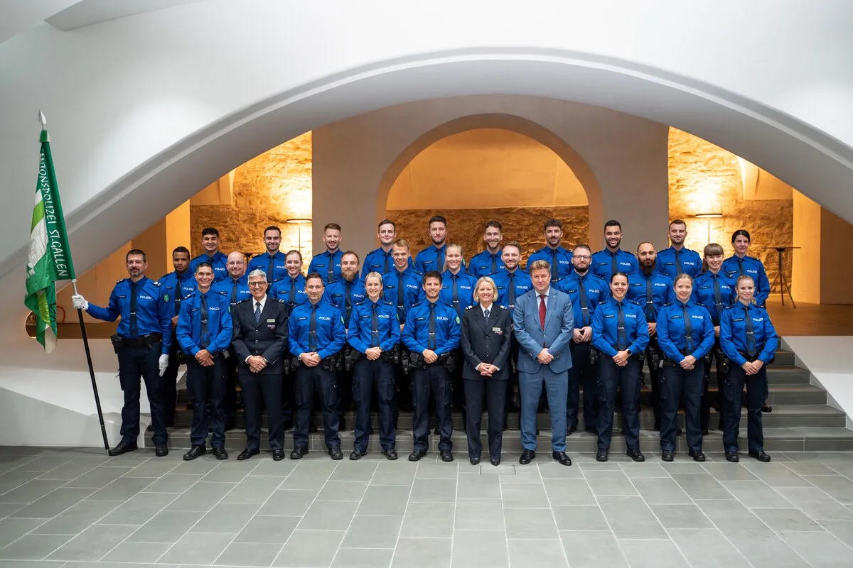 26 neue Polizistinnen und Polizisten für die Kantonspolizei St.Gallen