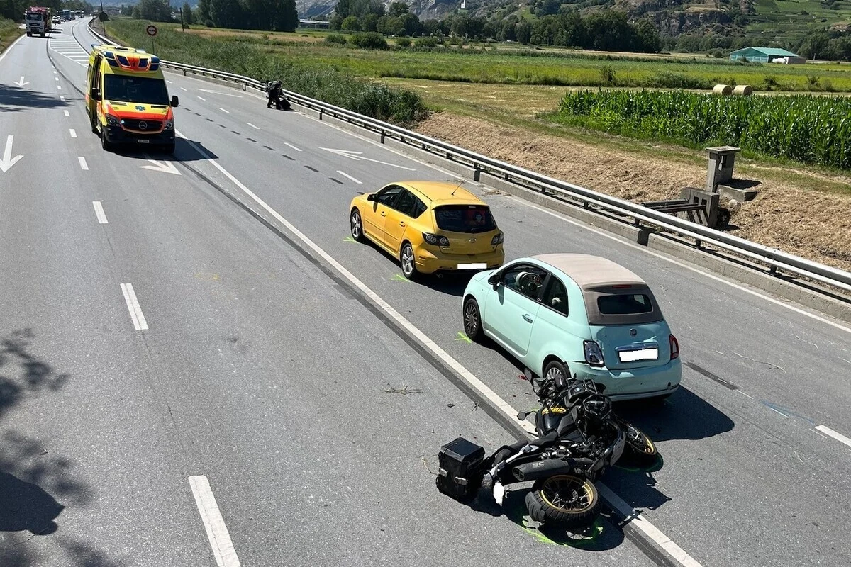 Raron VS - Verkehrsunfall mit einem Schwerverletzten 