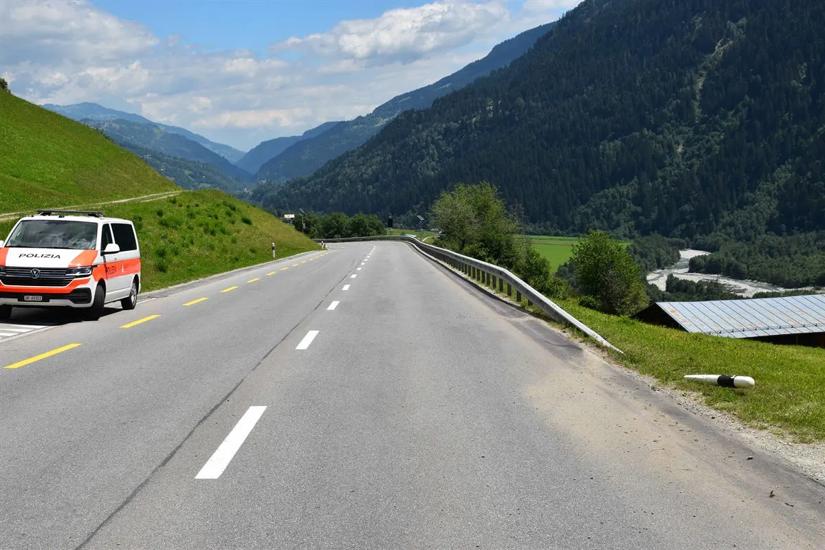 Sumvitg GR – Selbstunfall mit Motorrad auf der Oberalpstrasse