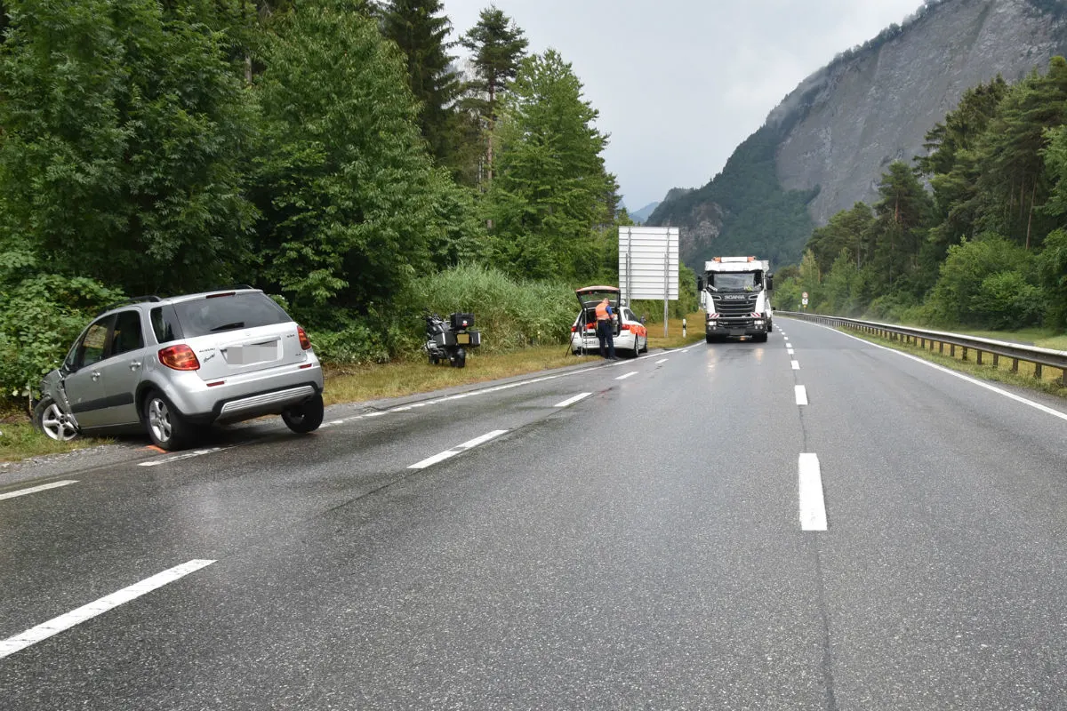 Landquart GR - Auto und Motorrad zusammengestossen