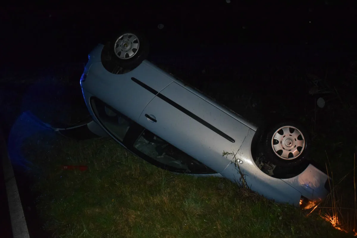 Heeßen - Junglenker landet mit Auto auf dem Dach