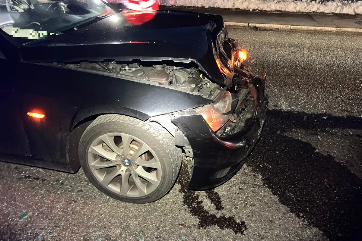Glarus GL - Auffahrkollision endet mit Blechschaden
