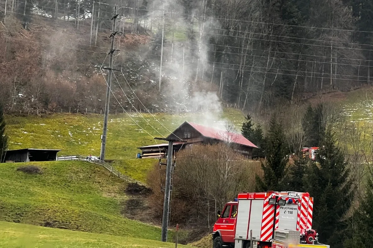 Schlatt-Haslen AI - Werkstatt gerät in Brand