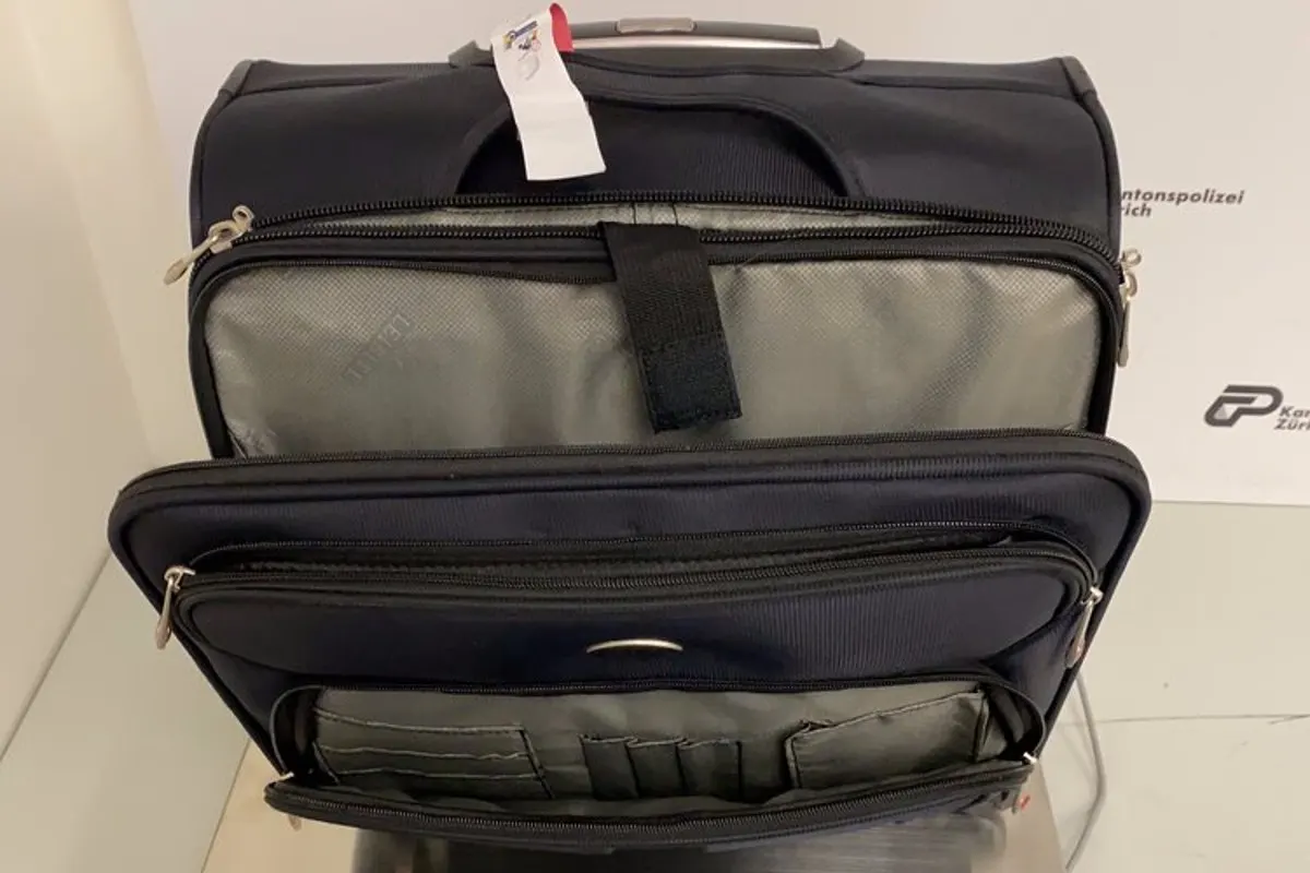 Zürich-Flughafen - Mann mit Koffer verhaftet - Drogenkurier aufgeflogen