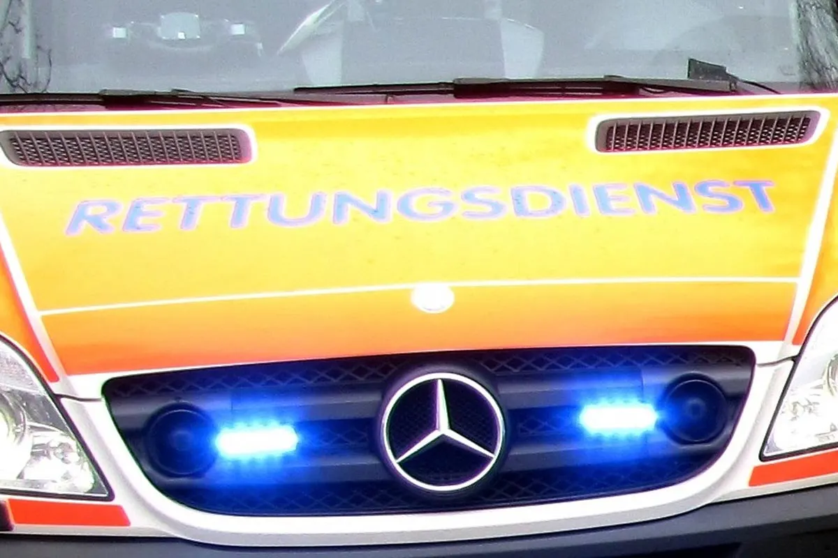 Mettmann - Ein schwer verletzter Motorradfahrer nach Verkehrsunfall