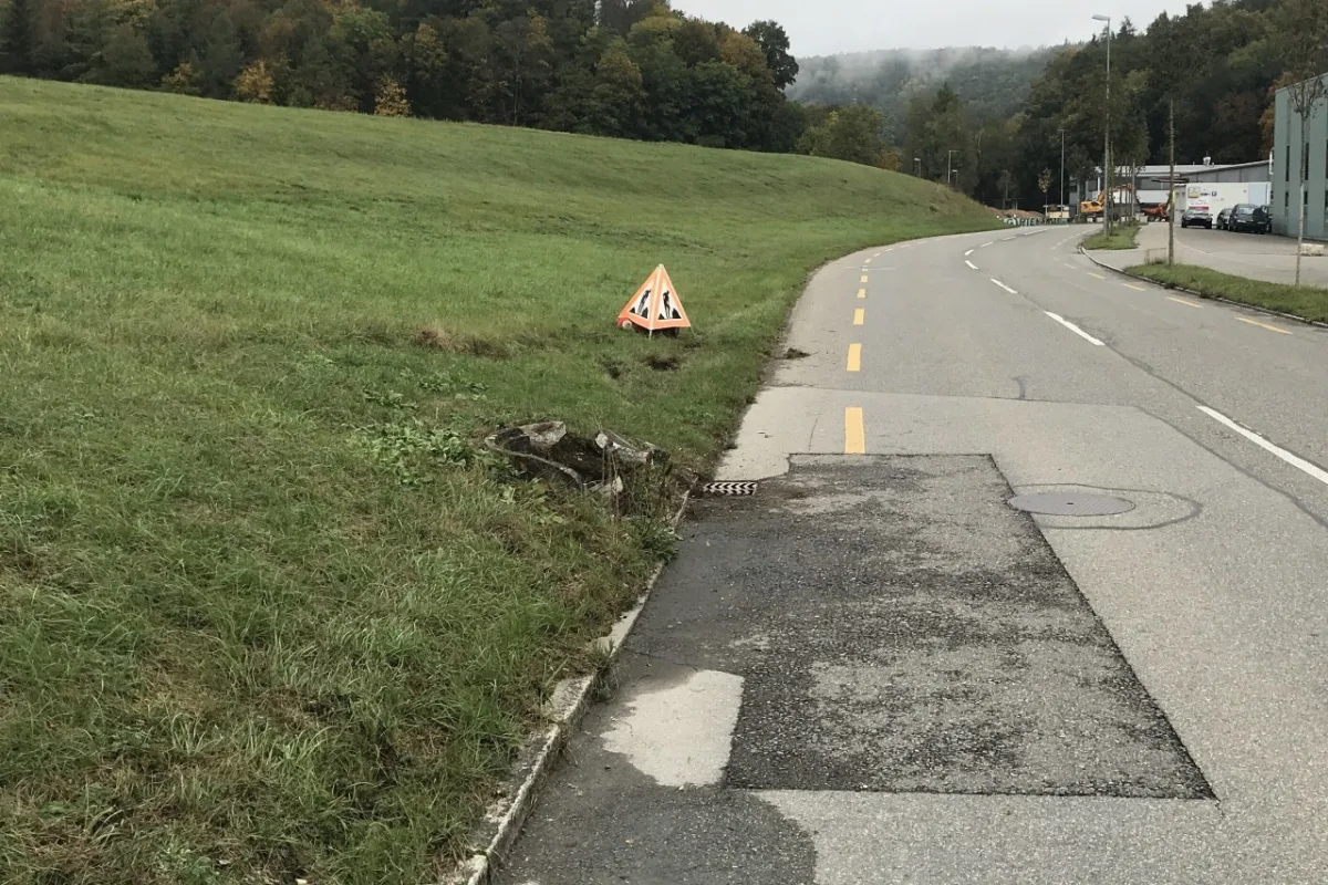 Fahrerflucht in Schaffhausen  - Hydrant umgefahren und abgehauen - die Polizei sucht Zeugen